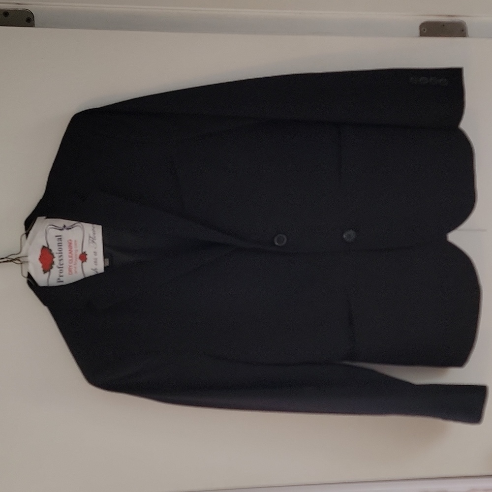Black 3 piece suit: H&M. 38R for the jacket & vest/waistcoat, and 33R for slacks